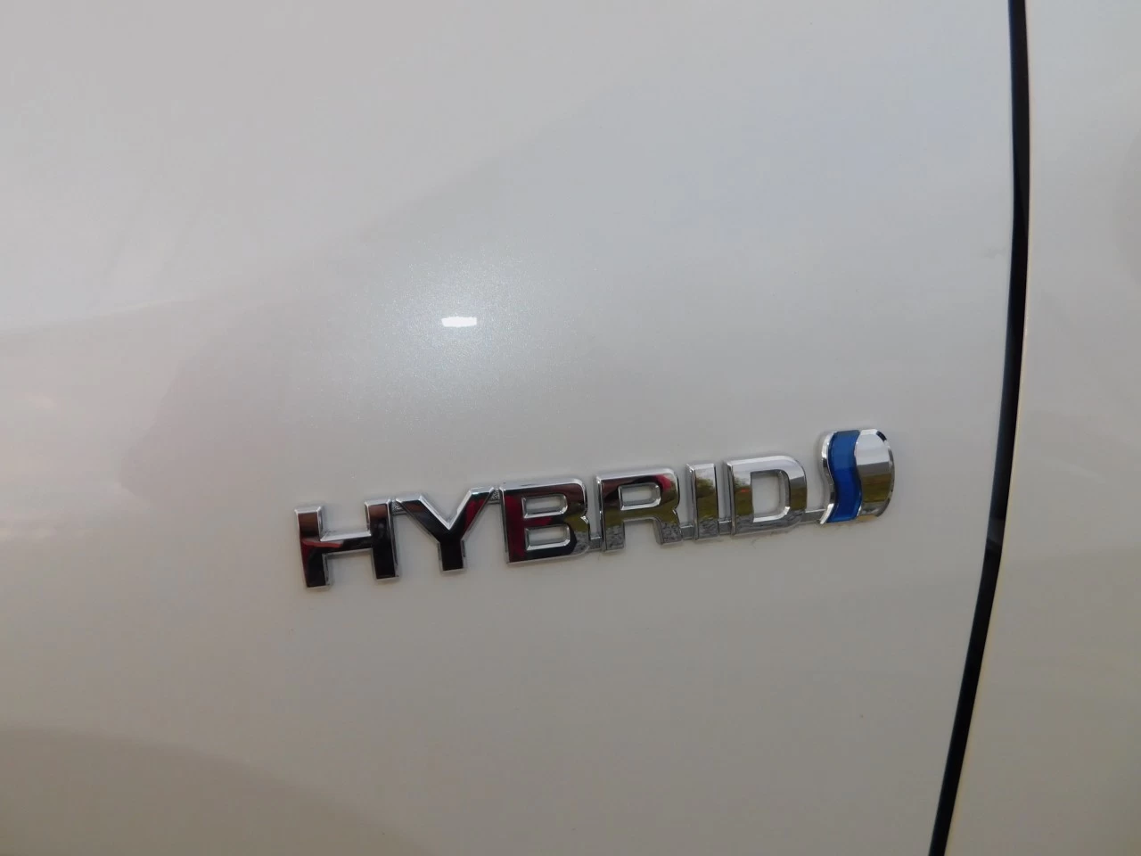 2019 Toyota RAV4 Hybrid XLE Main Image