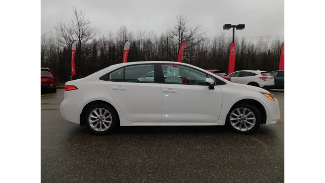 Toyota Corolla LE 2021