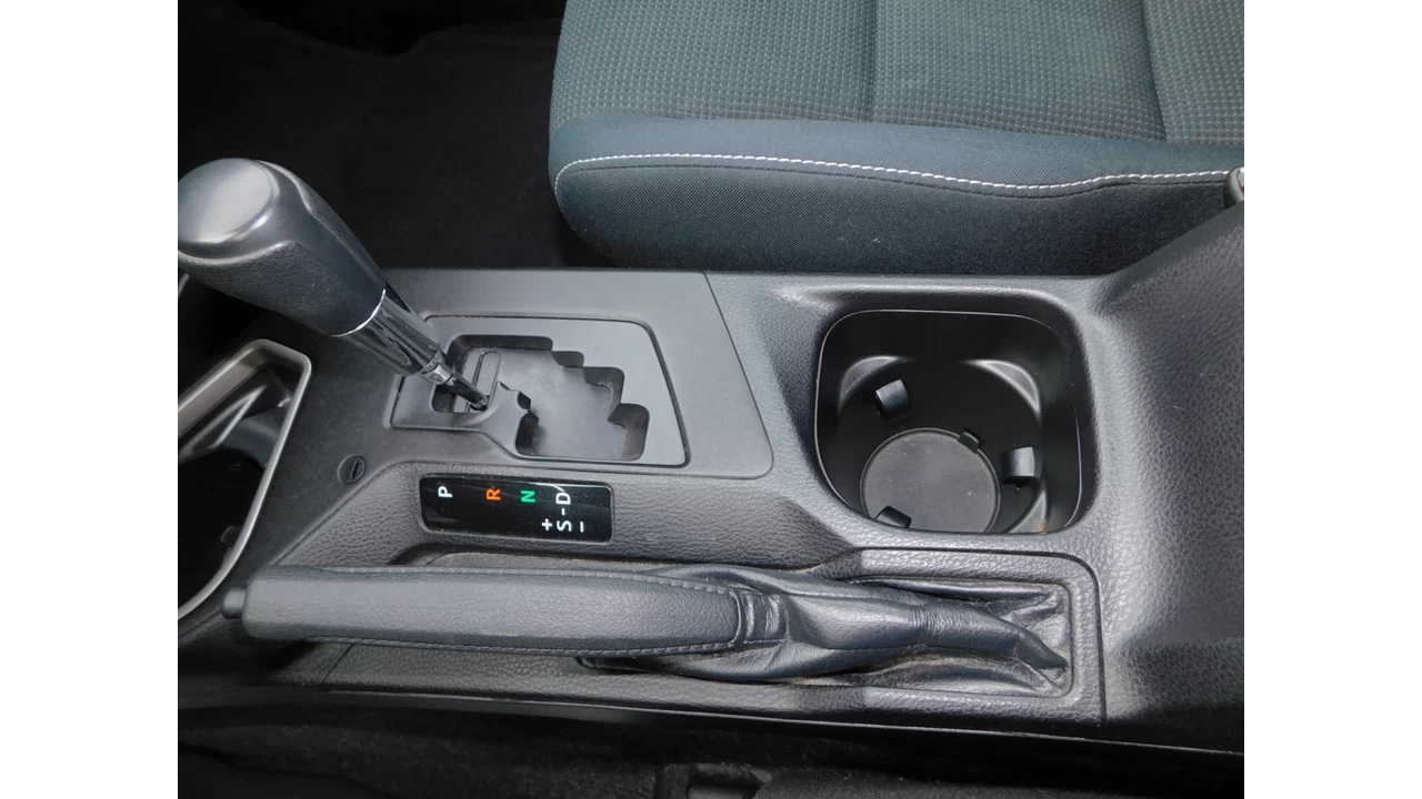 2017 Toyota RAV4 XLE Image principale