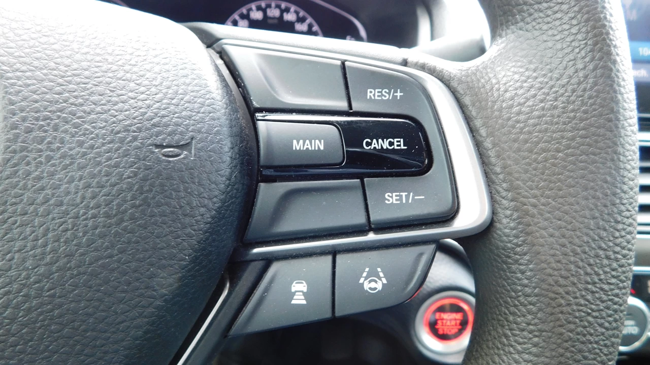 2020 Honda Accord LX Main Image