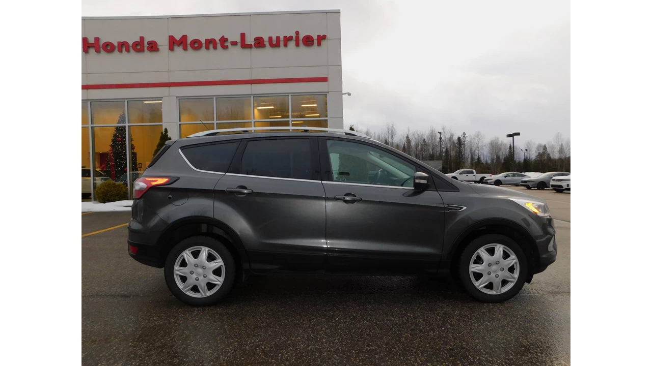 2017 Ford Escape Titanium Image principale