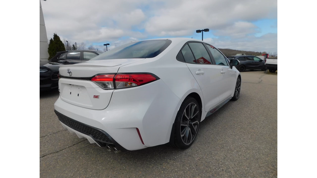 2020 Toyota Corolla SE/XSE Main Image