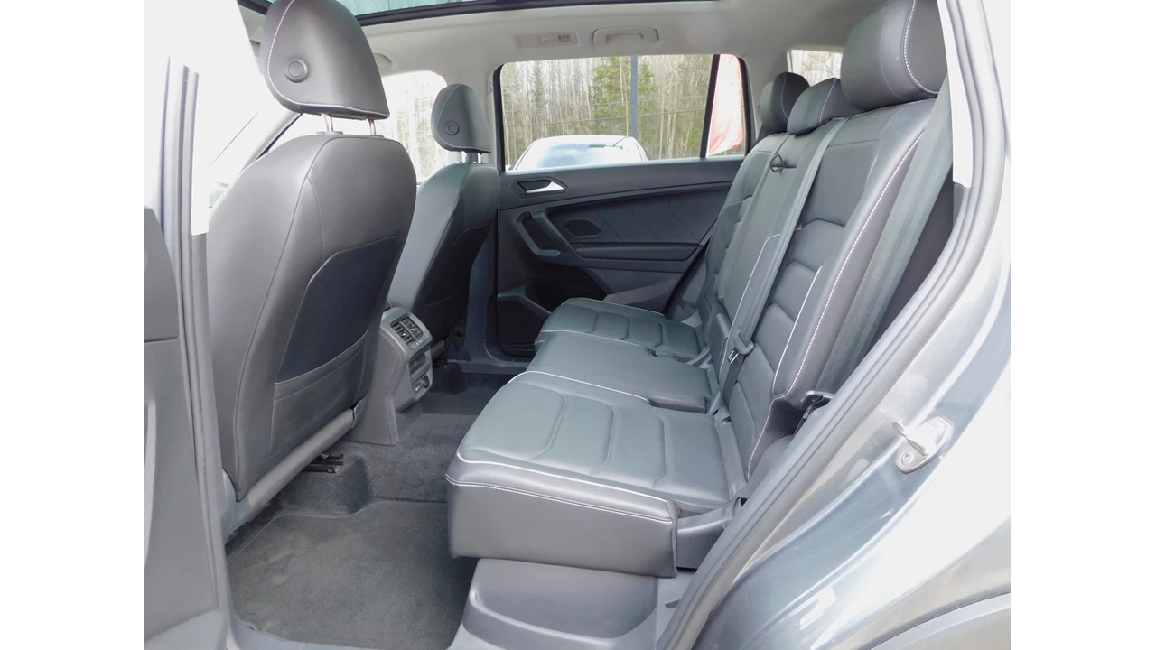 2021 Volkswagen Tiguan R-line Main Image
