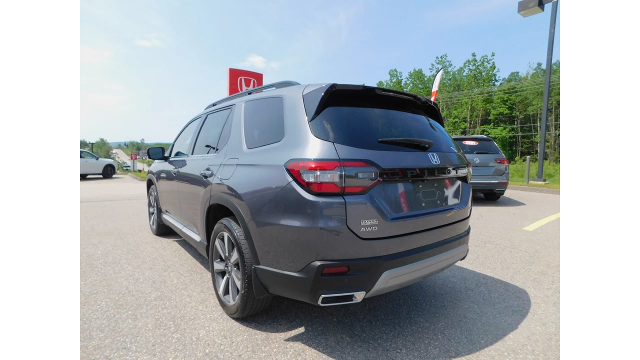 2023 Honda Pilot Touring Image principale