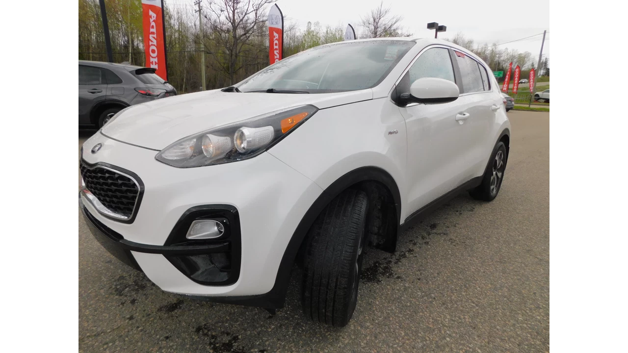 2022 Kia Sportage LX Main Image