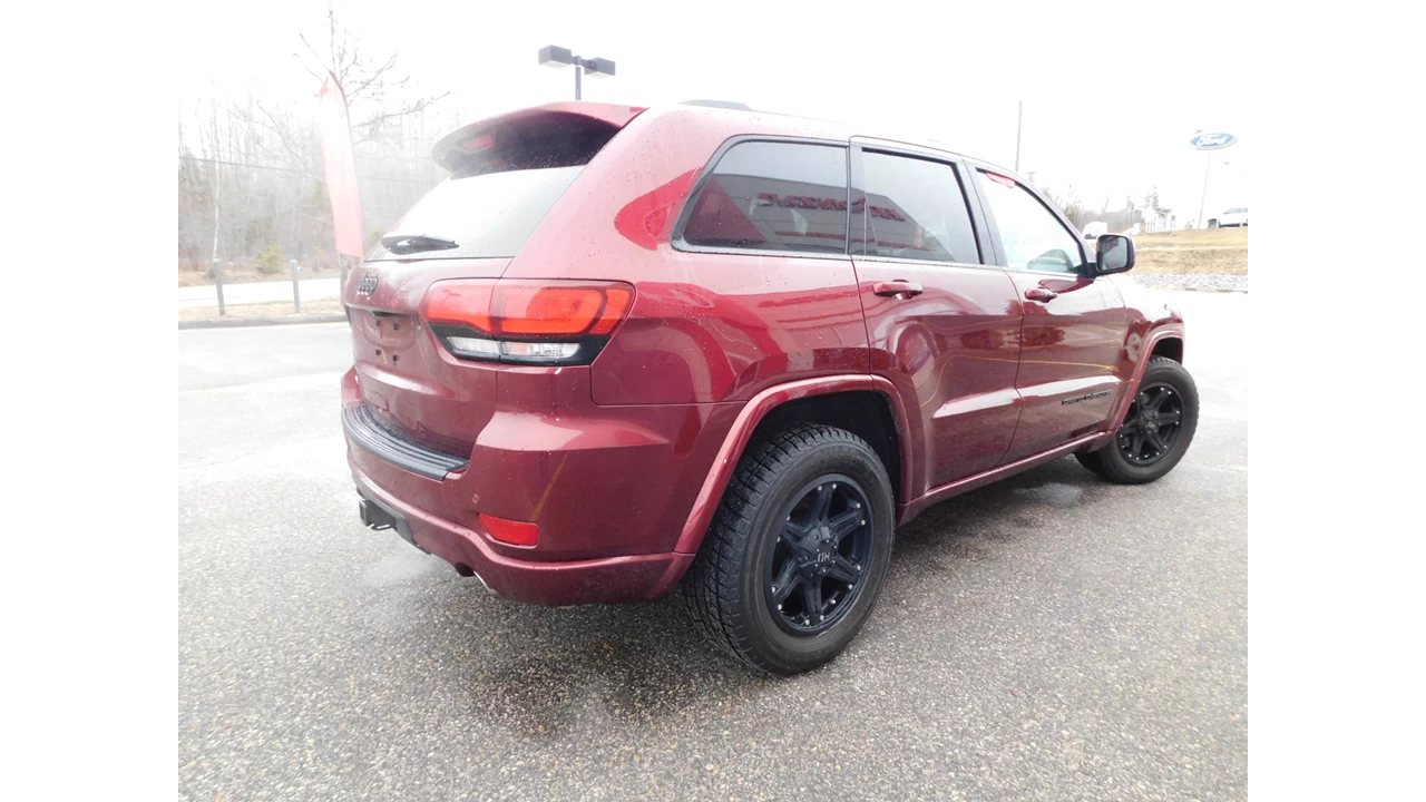 2019 Jeep Grand Cherokee Altitude IV Main Image