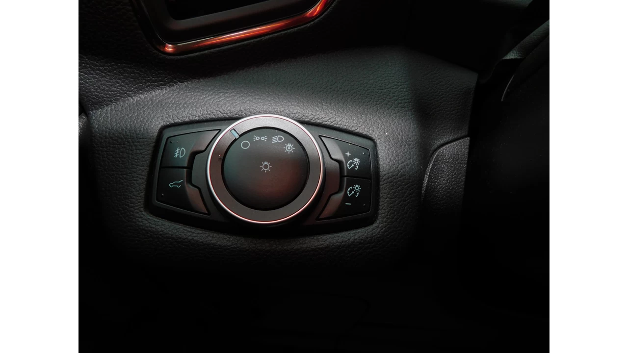 2017 Ford Escape Titanium Image principale