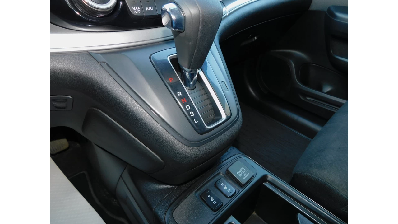 2015 Honda CR-V SE Main Image