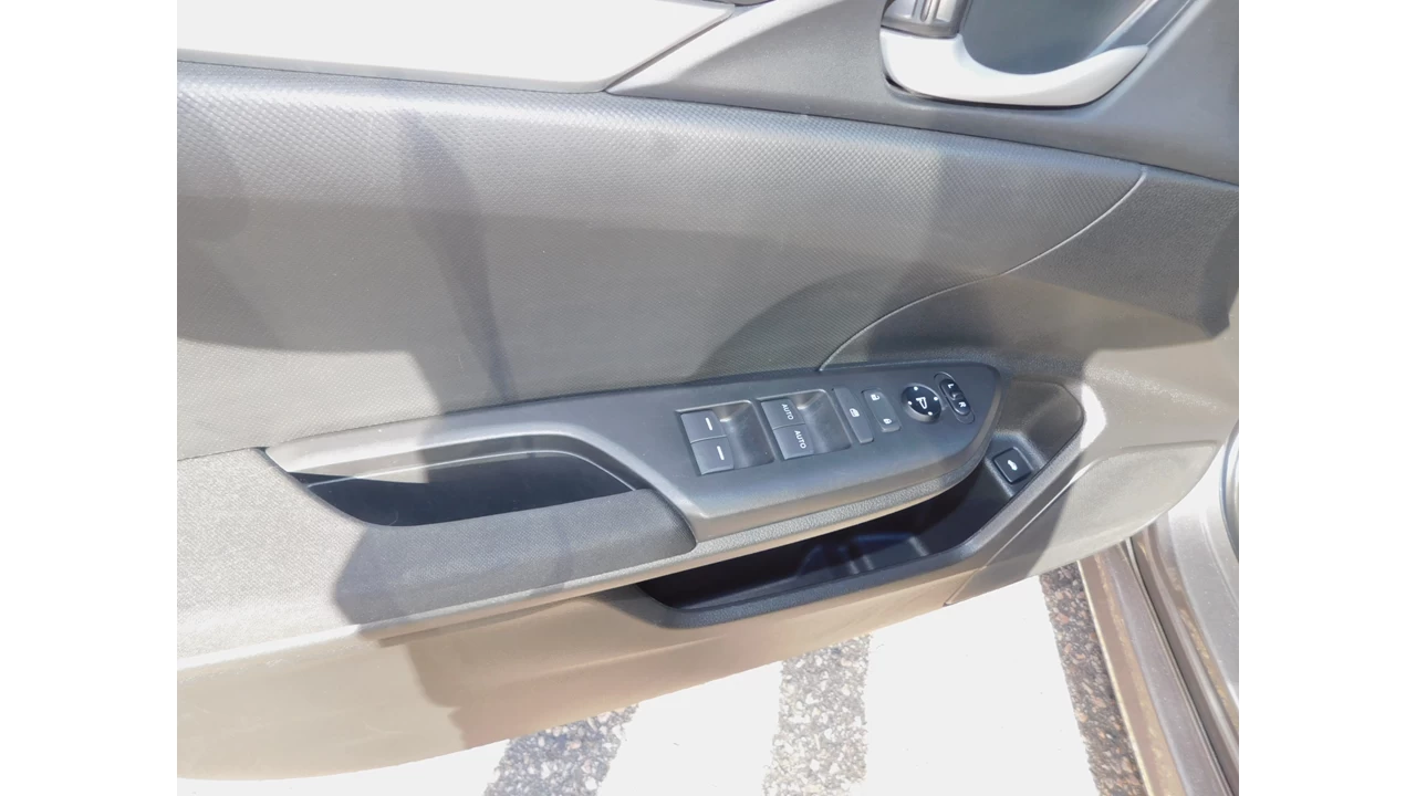 2021 Honda Civic LX Main Image