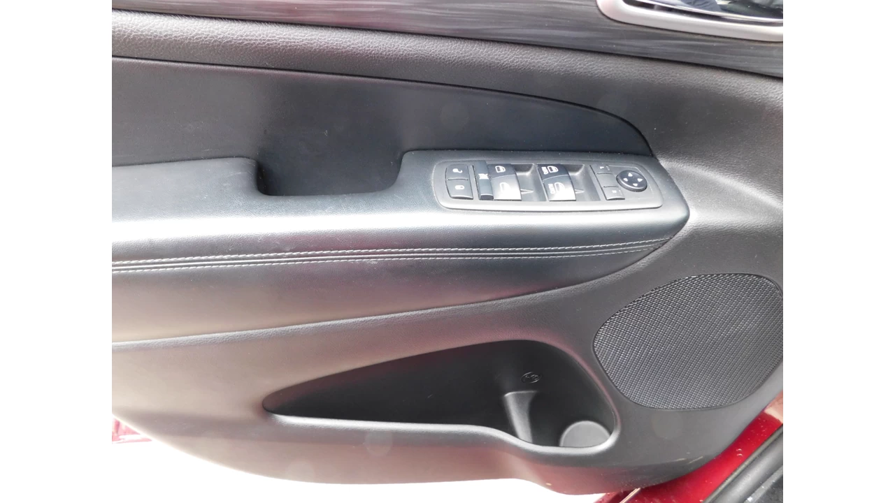 2019 Jeep Grand Cherokee Altitude IV Main Image