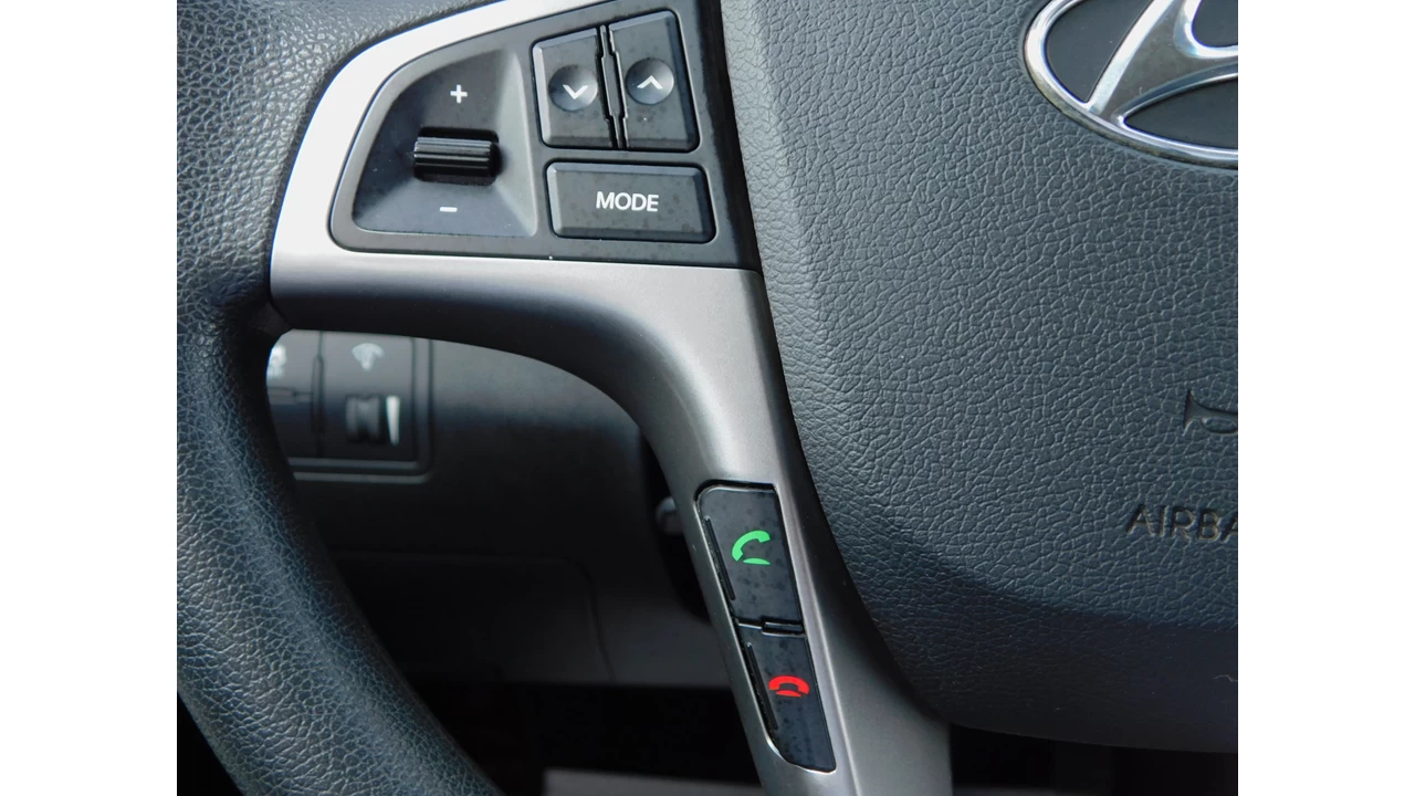 2016 Hyundai Accent GL Main Image
