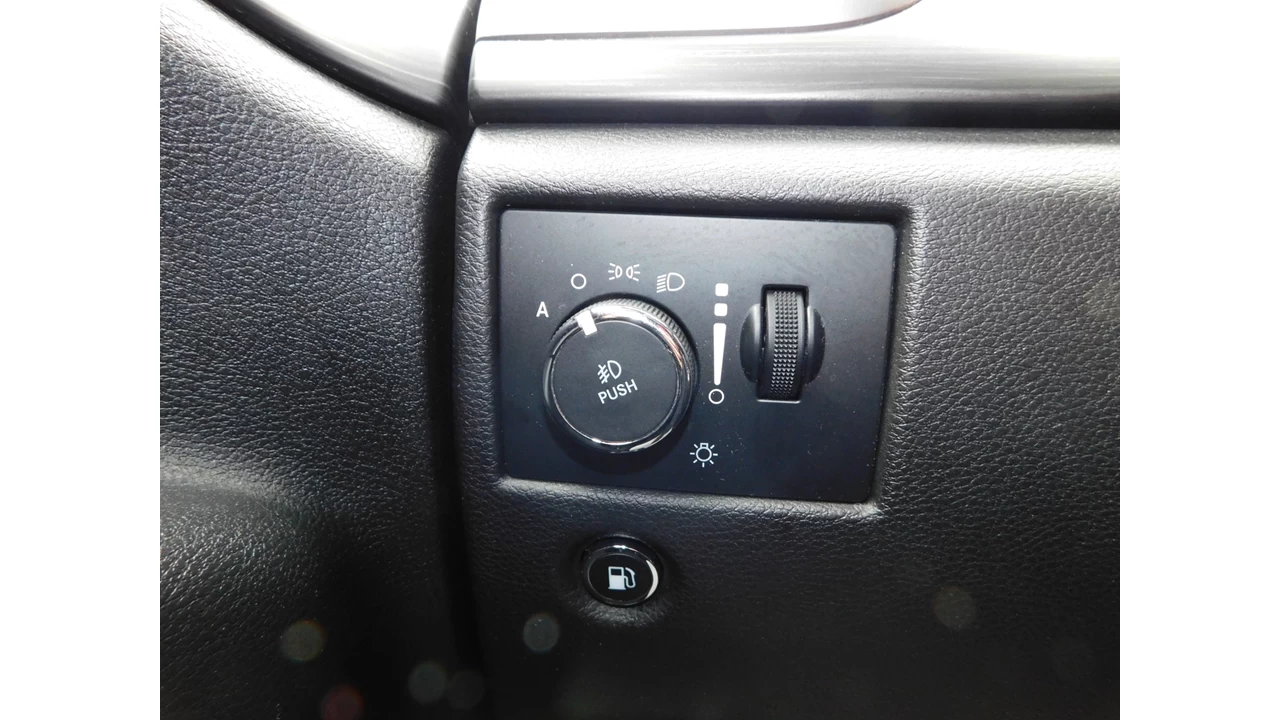 2019 Jeep Grand Cherokee Altitude IV Main Image