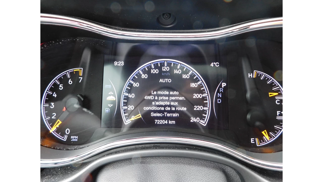 2019 Jeep Grand Cherokee Altitude IV Main Image