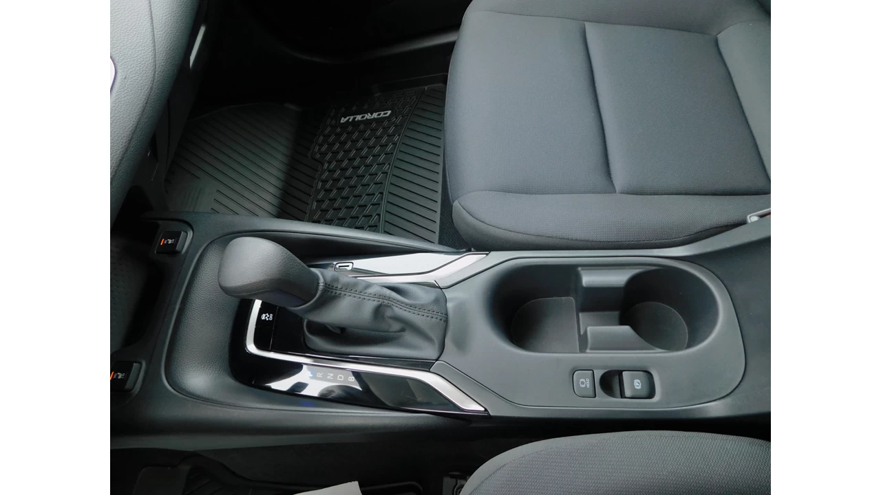 2024 Toyota Corolla L/LE Image principale