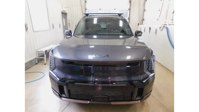 Kia EV9 Land w/GT-Line Package 2025