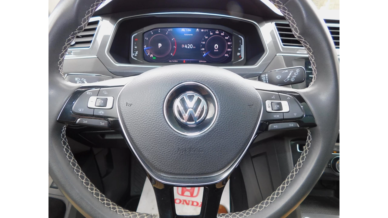 2021 Volkswagen Tiguan R-line Main Image