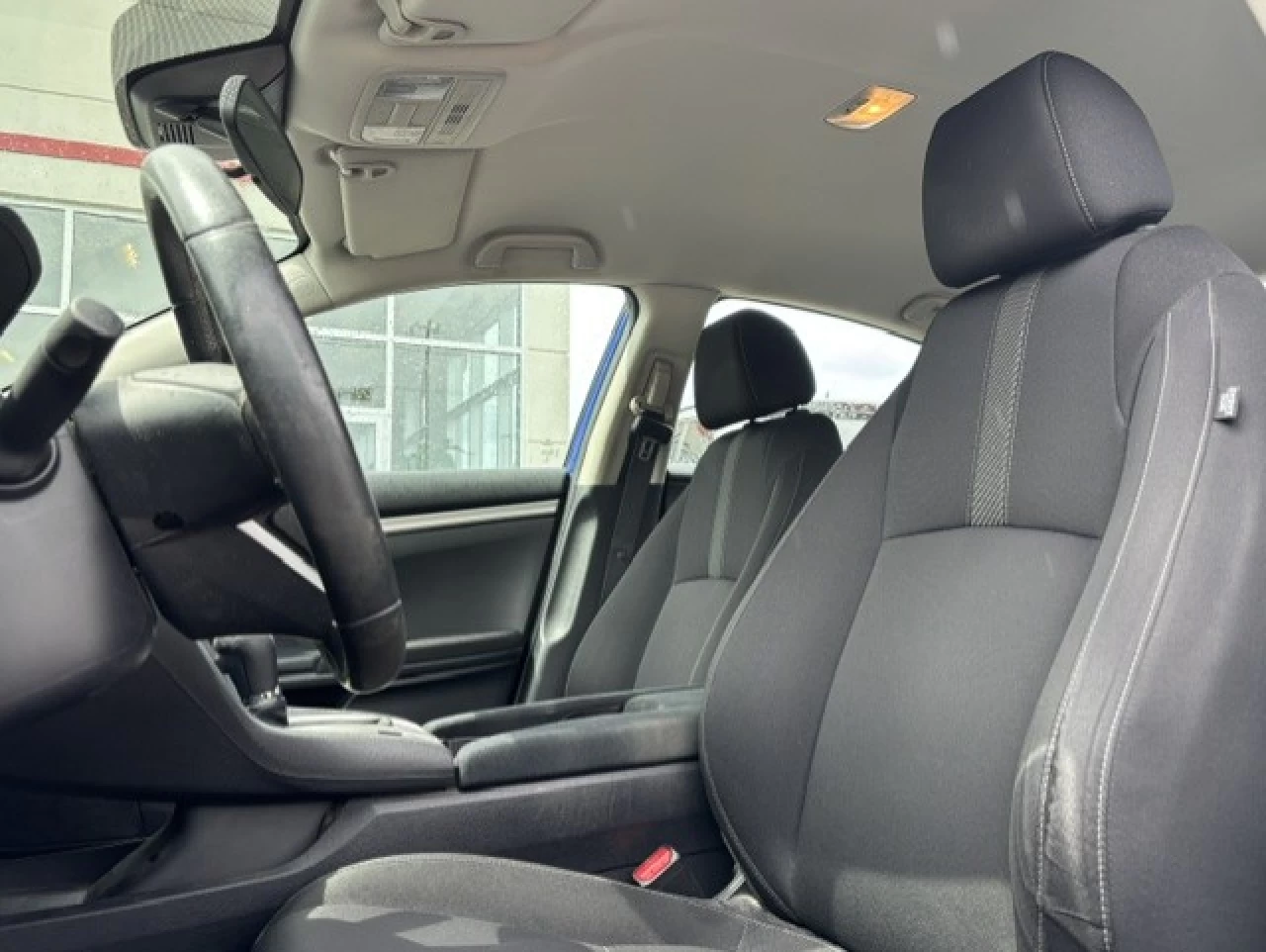 2018 Honda Civic SE Main Image