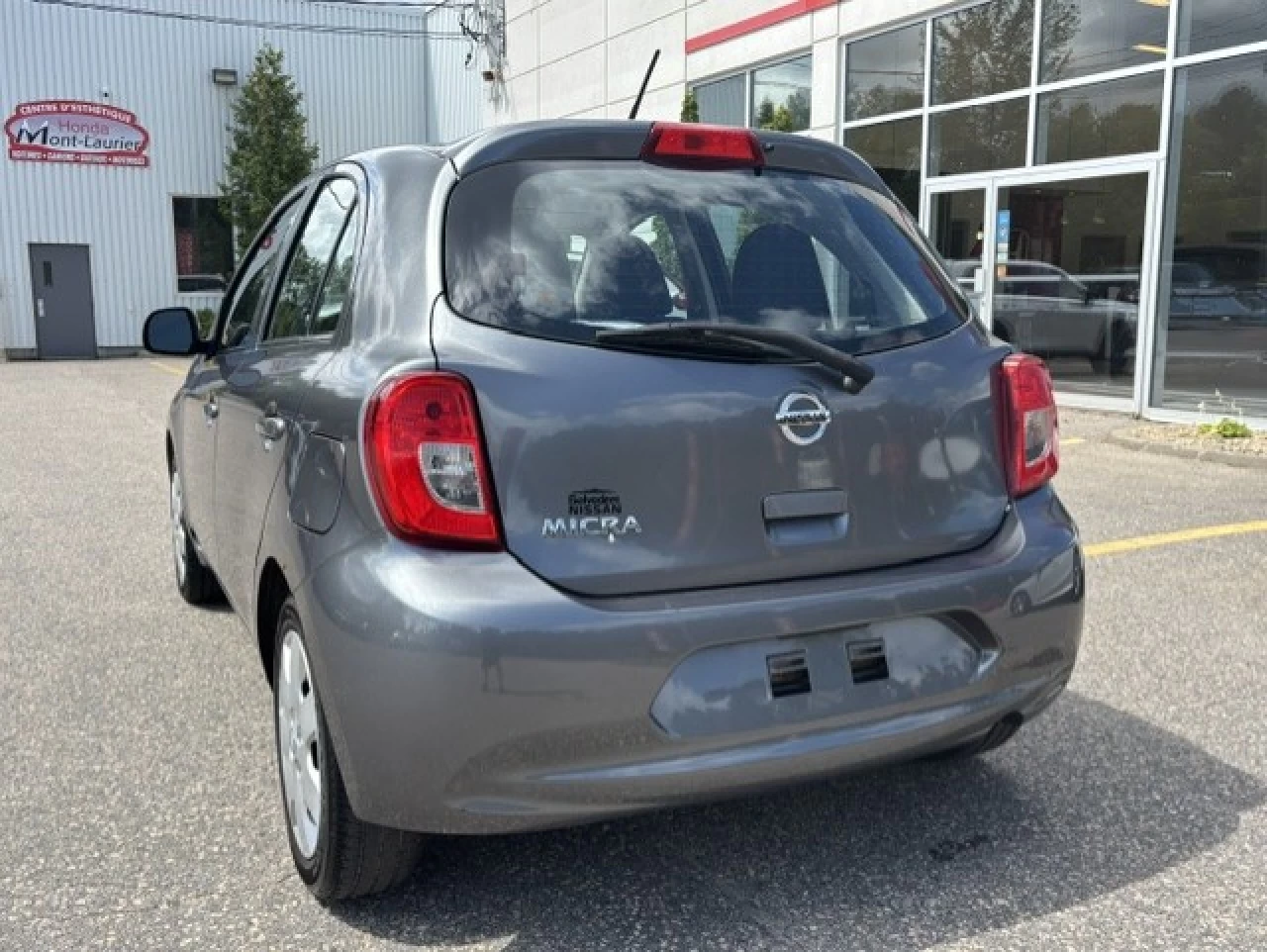 2017 Nissan Micra SV Image principale