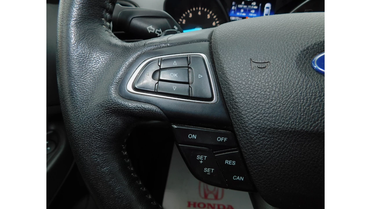 2017 Ford Escape Titanium Image principale