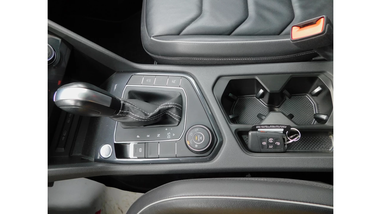 2021 Volkswagen Tiguan R-line Main Image