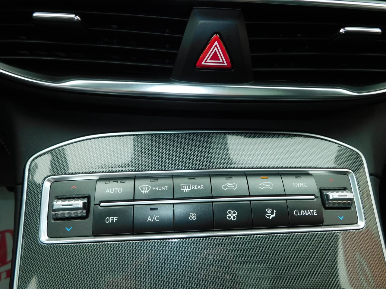 2022 Hyundai Santa Fe Preferred Main Image