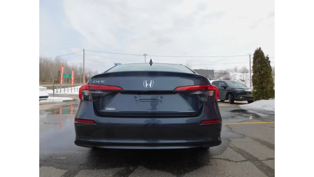 Honda Civic LX-B 2024