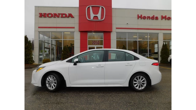 Toyota Corolla LE 2021