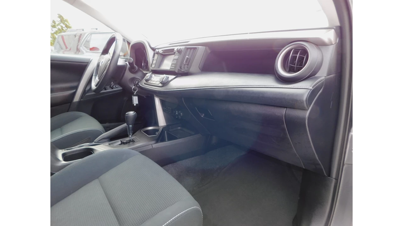 2017 Toyota RAV4 XLE Image principale