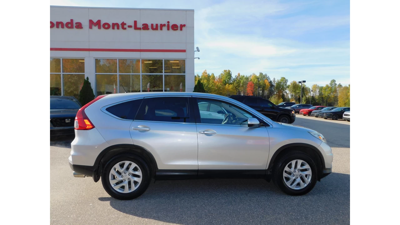 2015 Honda CR-V SE Main Image