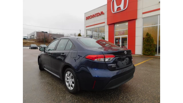 Toyota Corolla LE 2024