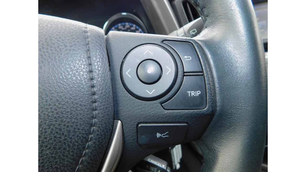 2017 Toyota RAV4 XLE Image principale