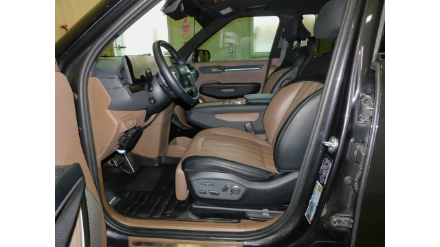 Kia EV9 Land w/GT-Line Package 2025