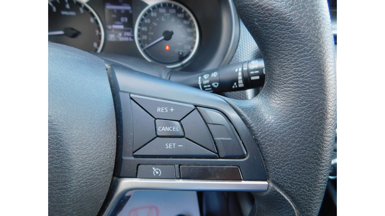 2020 Nissan Kicks S Main Image
