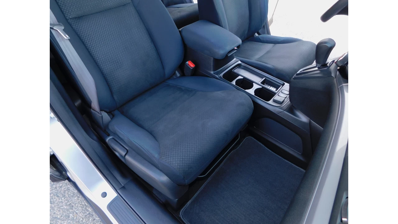 2015 Honda CR-V SE Main Image