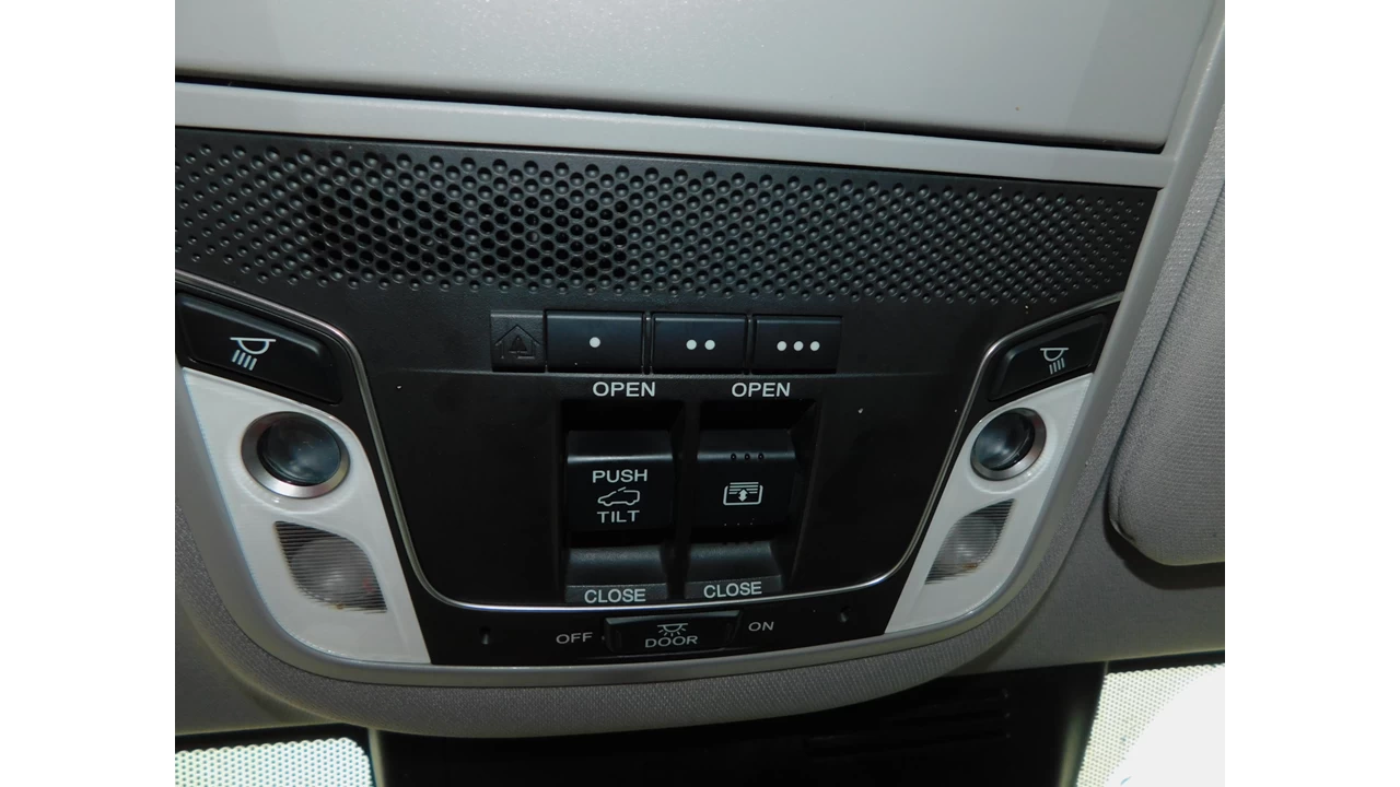 2017 Honda CR-V Touring Main Image