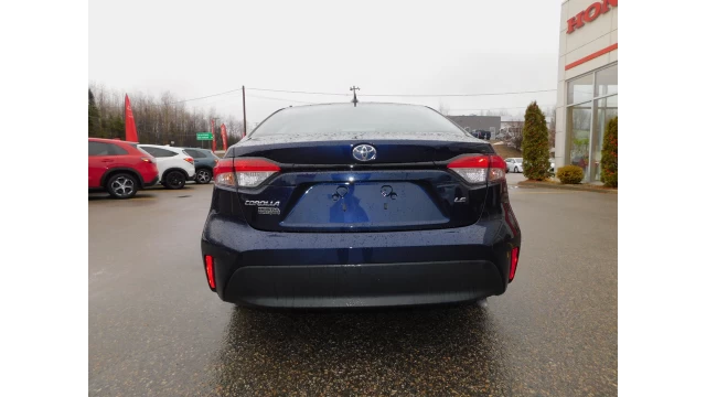 Toyota Corolla LE 2024