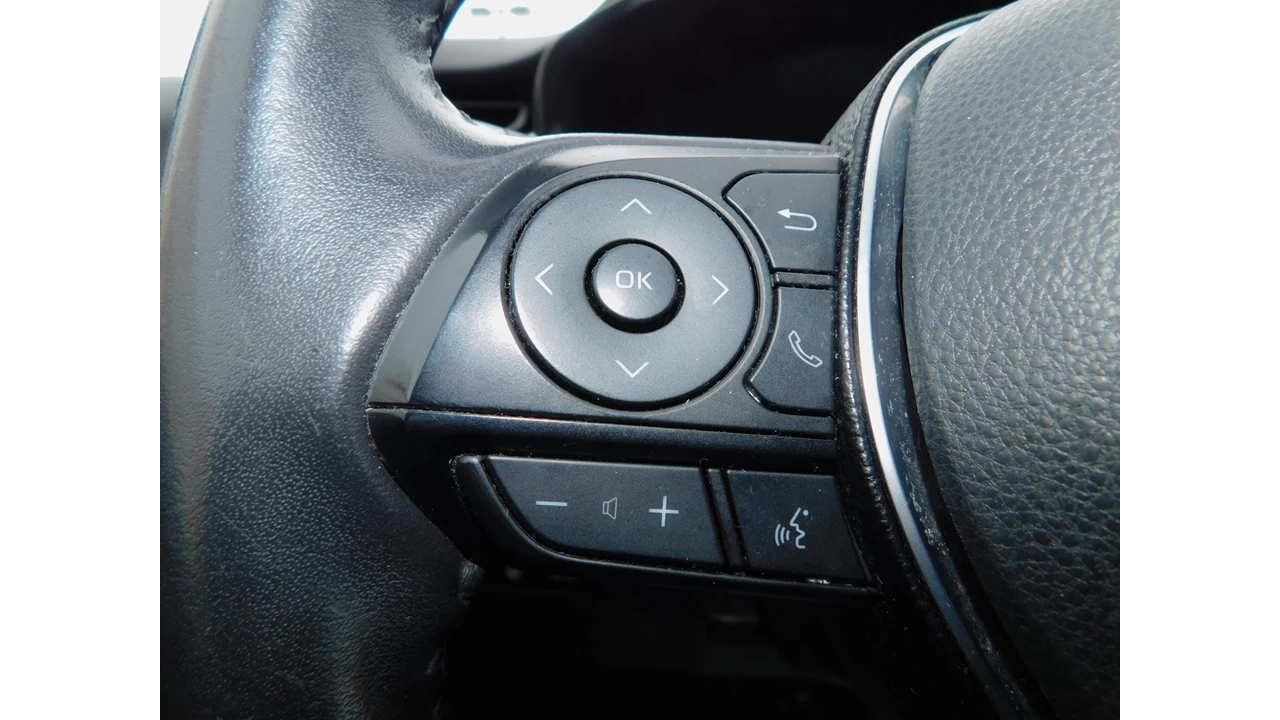 2019 Toyota RAV4 Hybrid XLE Main Image