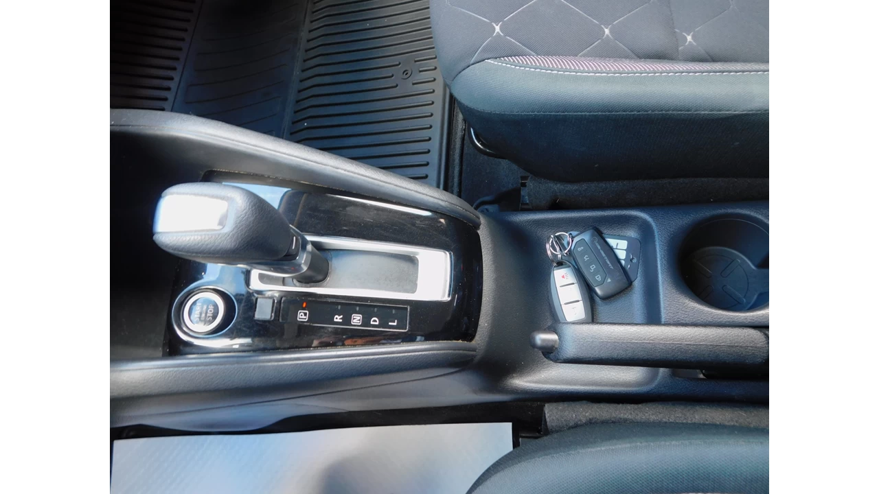2020 Nissan Kicks S Main Image