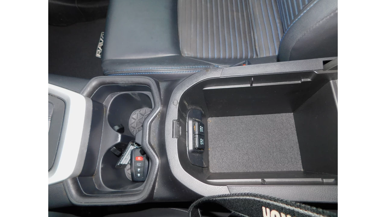 2019 Toyota RAV4 Hybrid XLE Main Image