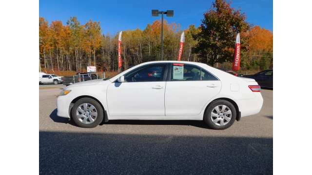 Toyota Camry LE/SE/XLE 2011