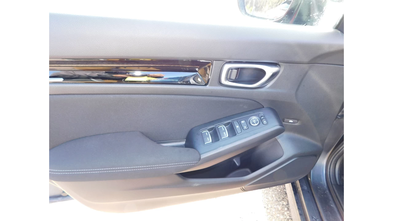 2024 Honda Civic LX-B Main Image
