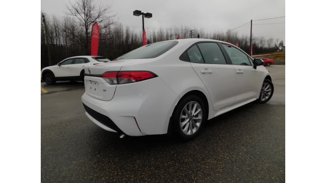 Toyota Corolla LE 2021