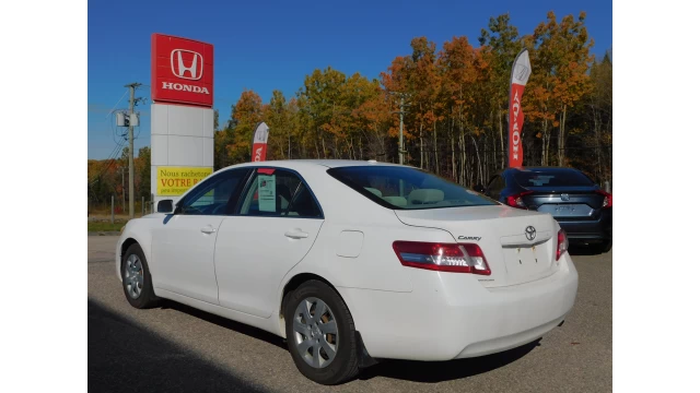 Toyota Camry LE/SE/XLE 2011