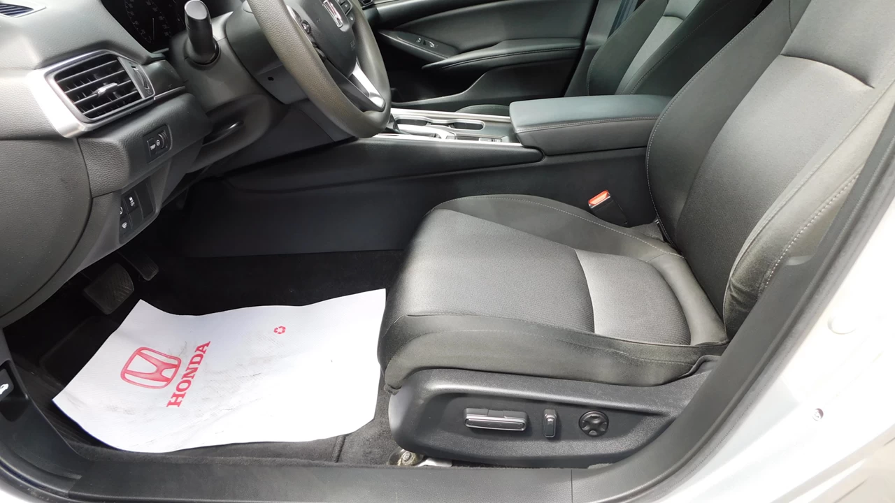2020 Honda Accord LX Main Image