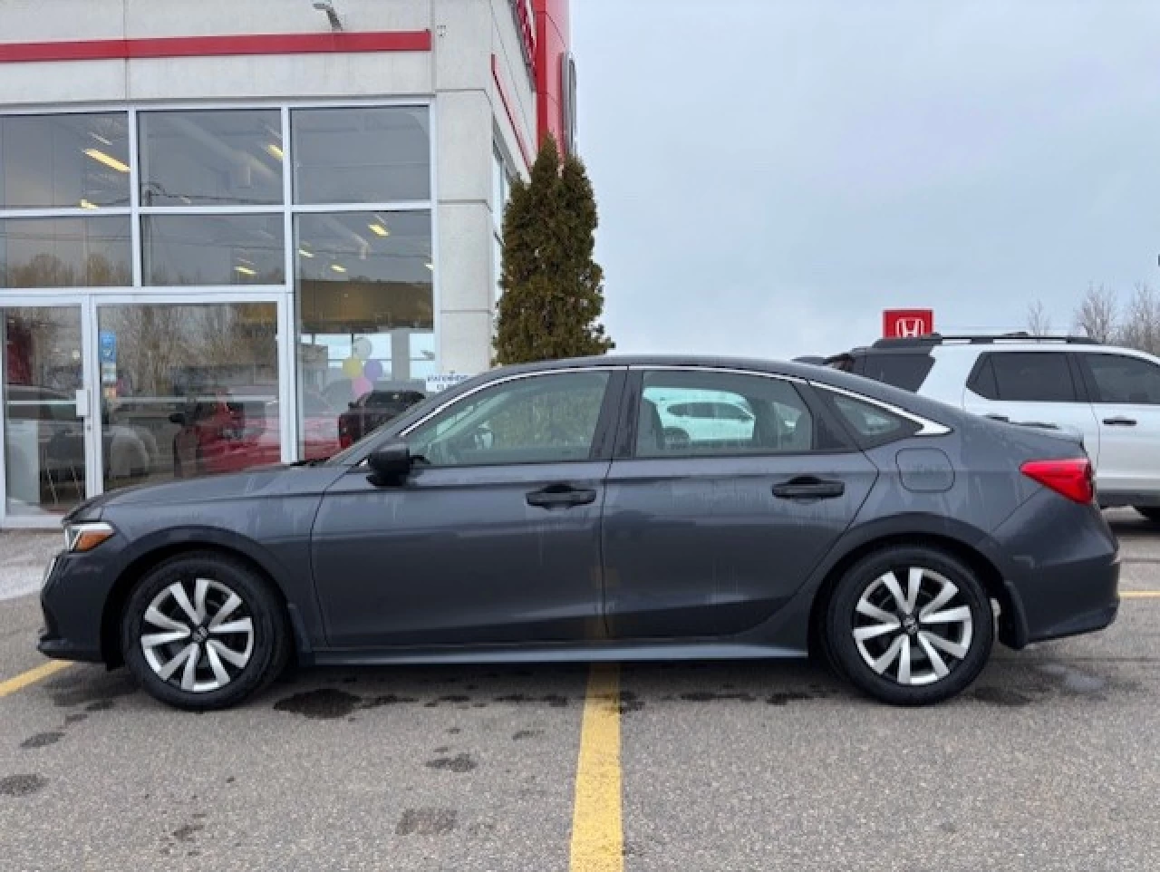 2024 Honda Civic LX-B Image principale