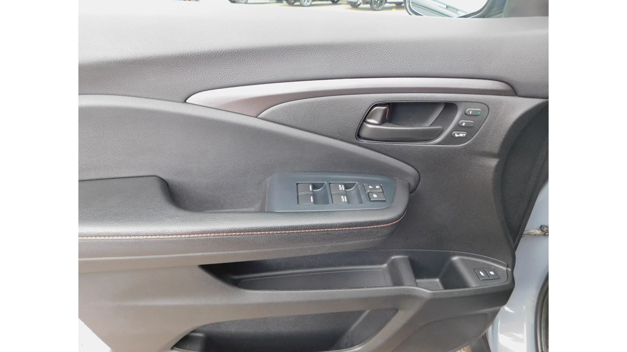 2023 Honda Pilot Touring Main Image