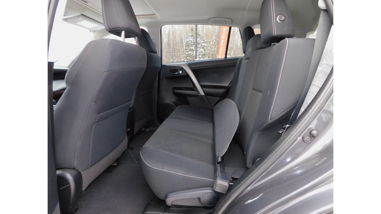 2017 Toyota RAV4 XLE Image principale