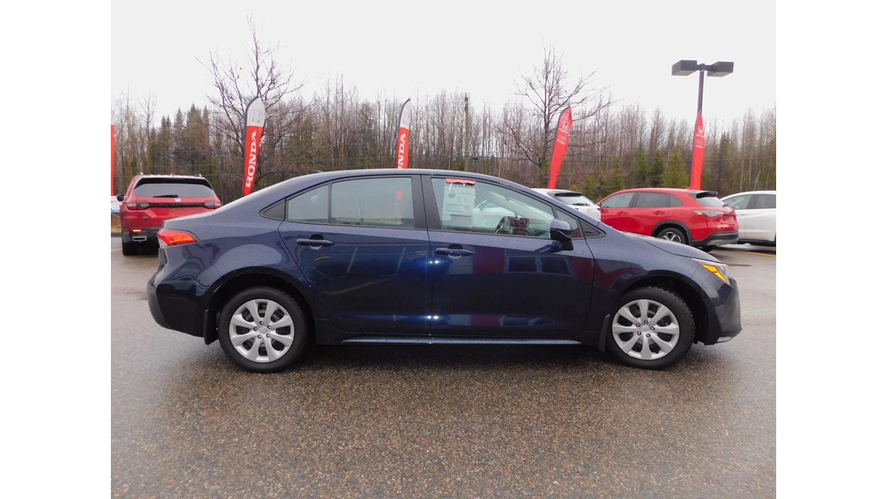 2024 Toyota Corolla LE Main Image