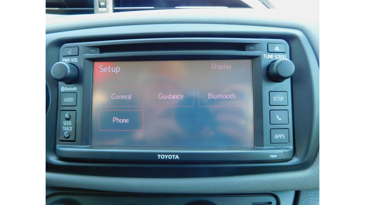 2015 Toyota Yaris LE/SE Image principale