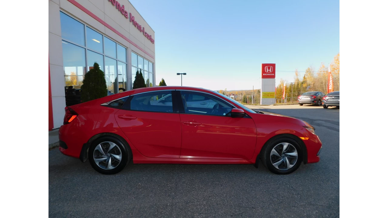 2021 Honda Civic LX Image principale